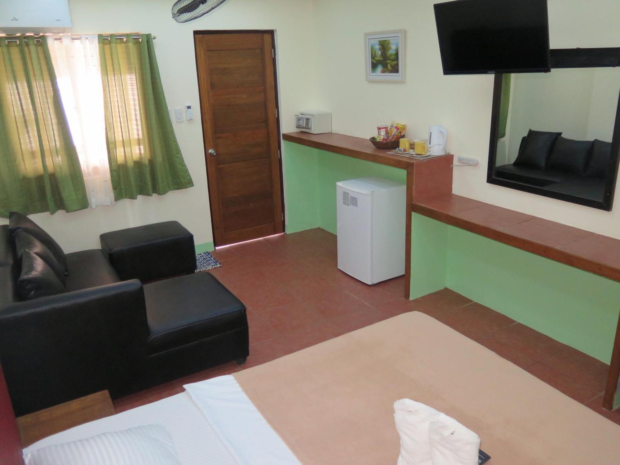 Badladz Beach And Dive Resort Puerto Galera Habitación foto